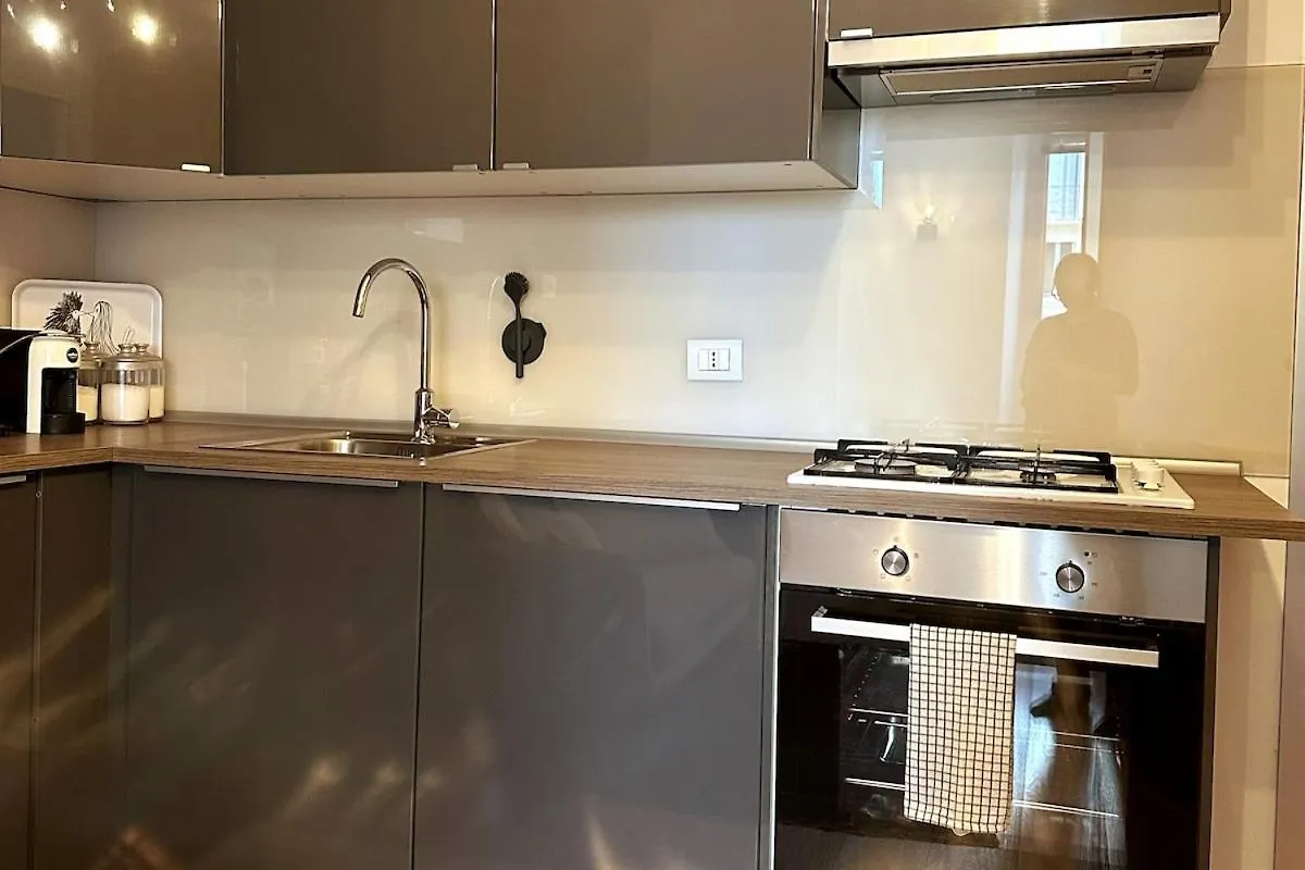 Stylish Navigli Apartment - Comfort & Good Vibes Milan