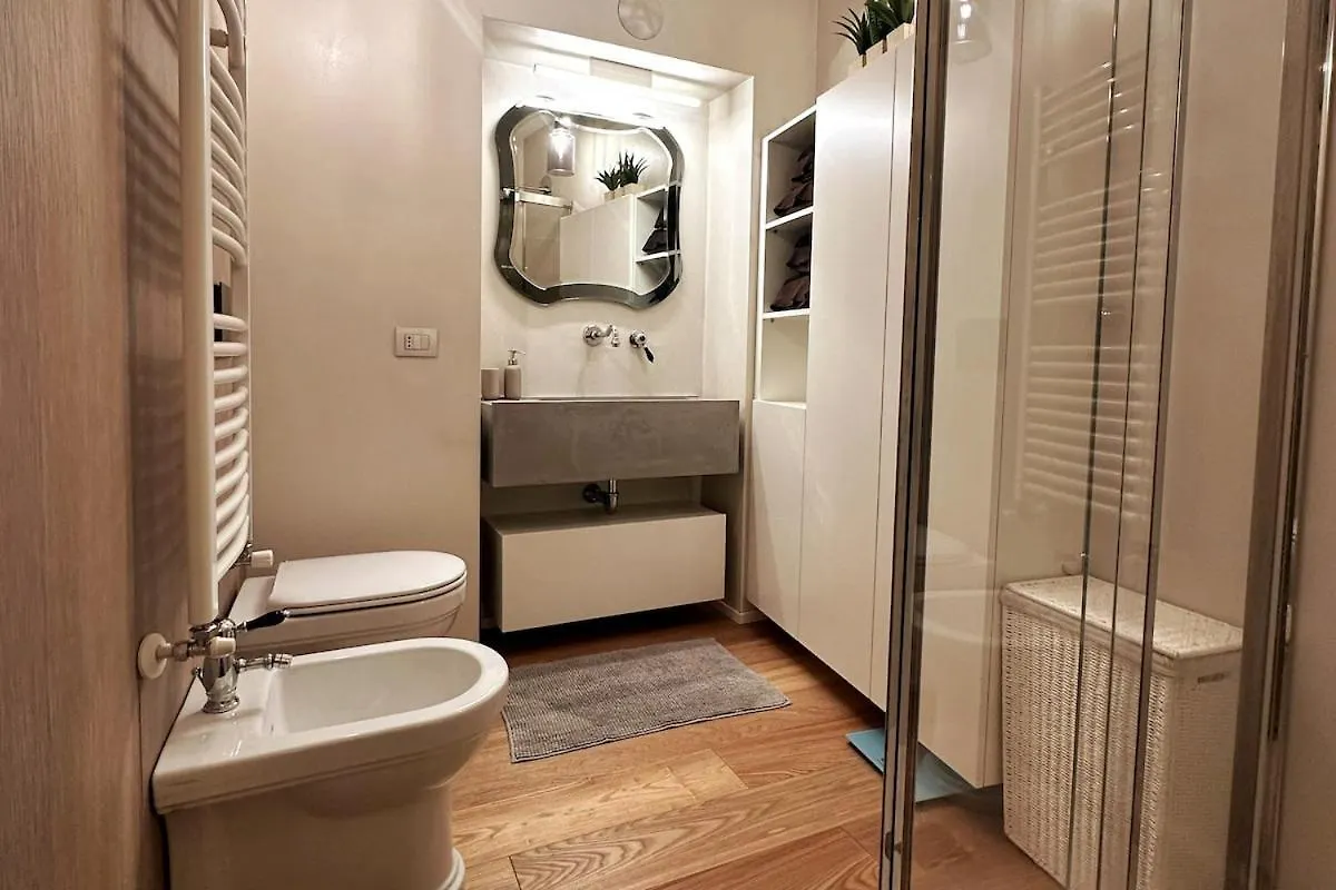 Stylish Navigli Apartment - Comfort & Good Vibes Milan